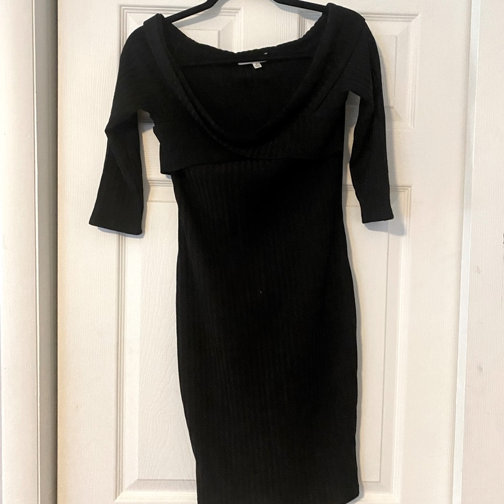Black short sweater dress
